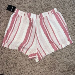 Shorts size Large
